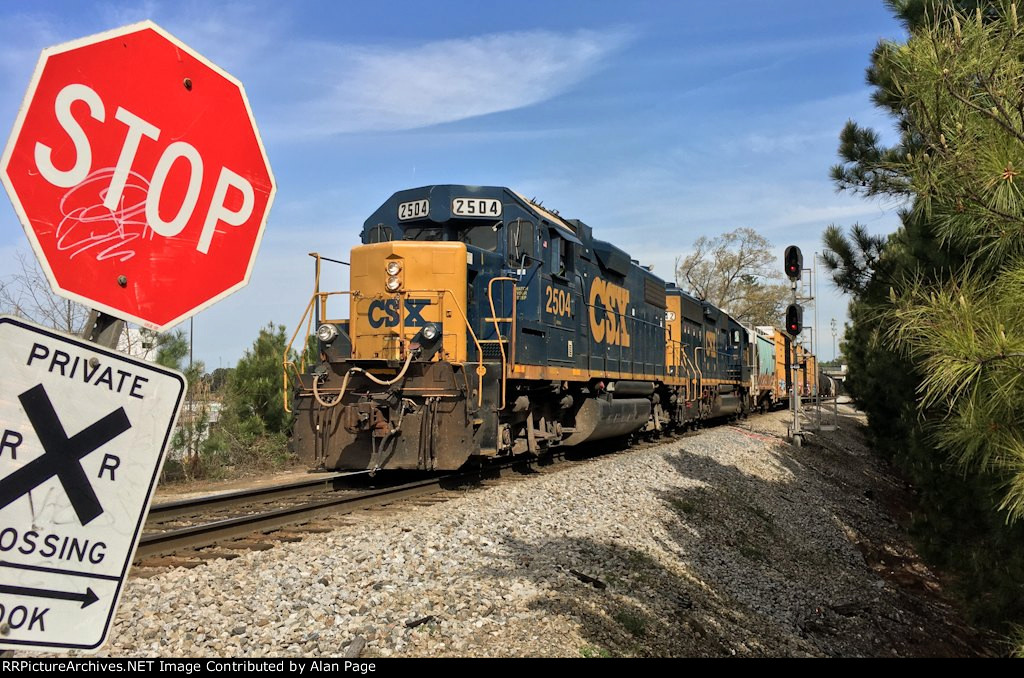 CSX 2504 and 6442